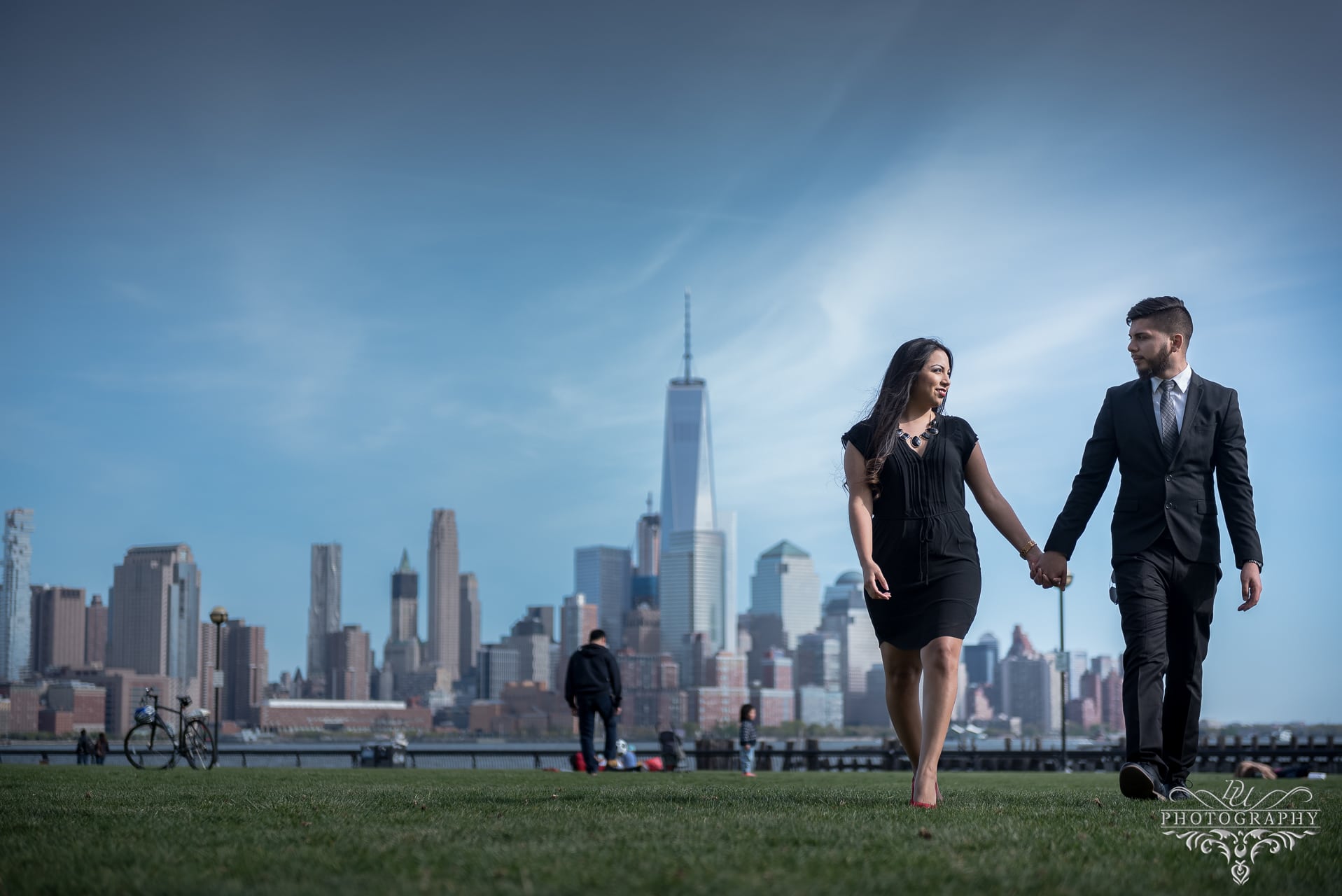 Afternoon-Engagement-Session-at-Hoboken-Lackawanna-station-10