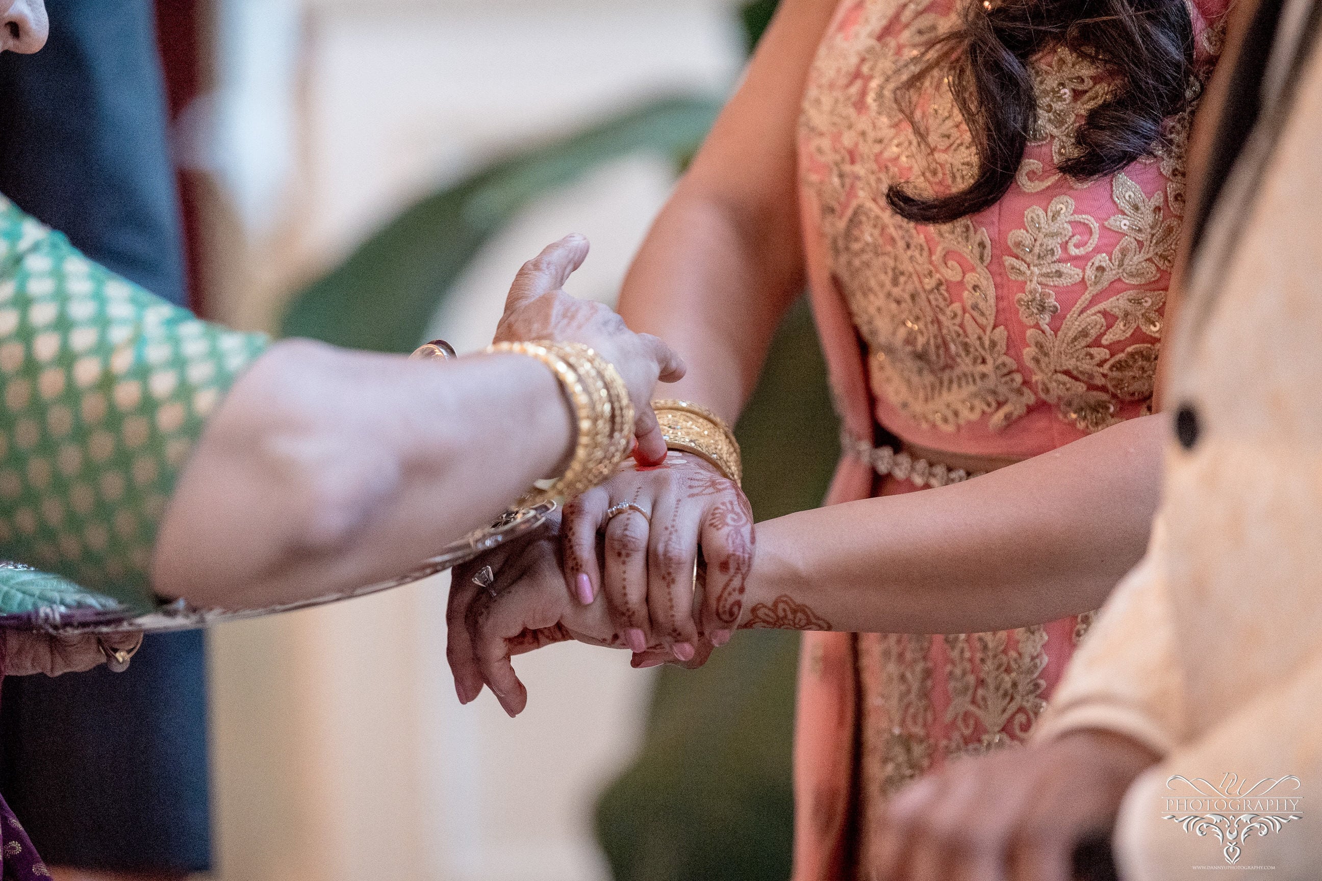 Florida Indian Engagement Photography – St. Petersburg & Tampa, Florida |  Indian Wedding Photo & Cinema